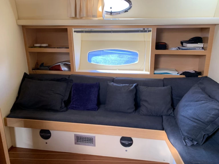 Bruno Primatist G 46 charter bareboat eller skeppad i Cannigione