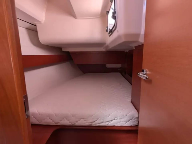 Uthyrning Segelbåt  Dufour med en båtlicens 