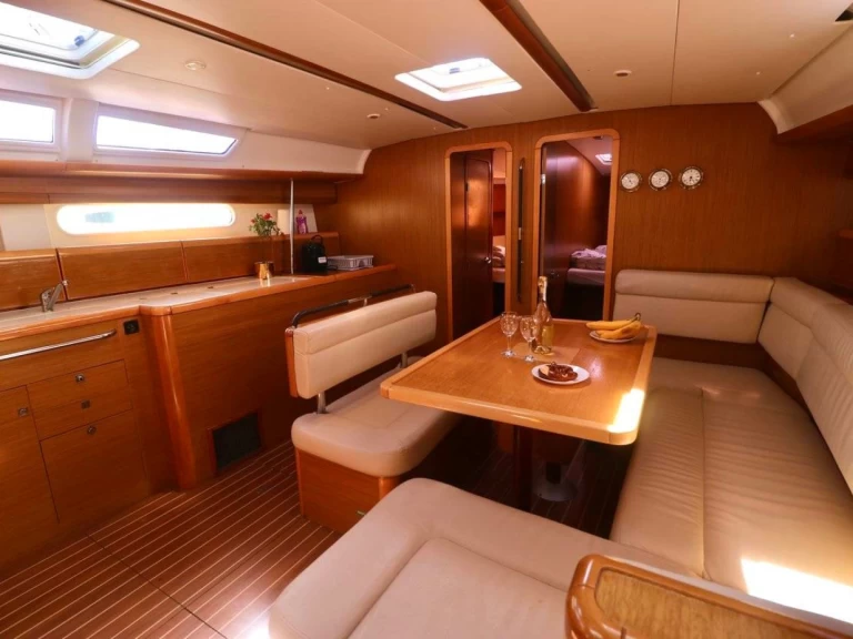 Hyr en Jeanneau Sun Odyssey 49i Performance Kuşadası 