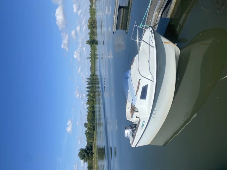 Hyra Motorbåt  med eller utan skeppare Bénéteau Écouflant 