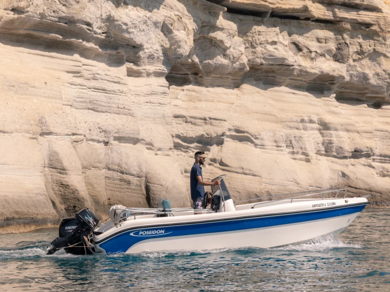 Yacht charter Mílos billig BLU WATER 185