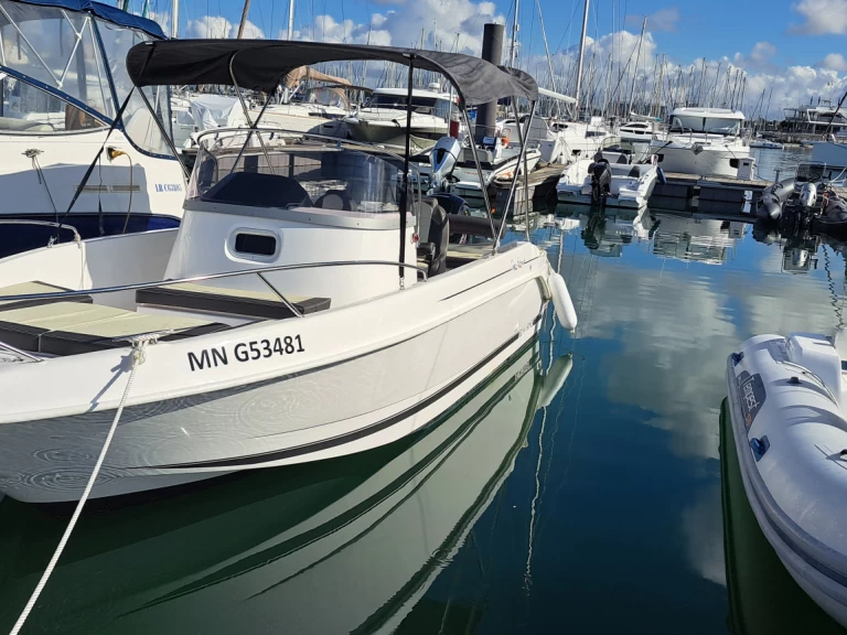 Hyra Motorbåt  med eller utan skeppare B2 Marine La Rochelle 