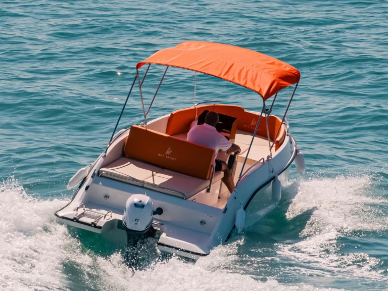 Hyr en Bey Yacht 18 Puerto Marina Benalmadena 