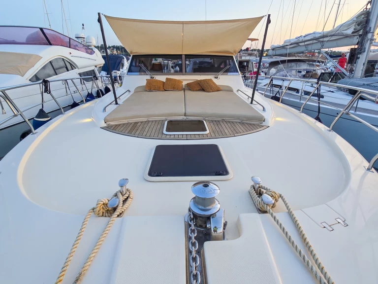 Gagliotta 52 charter bareboat eller skeppad i Othonoí