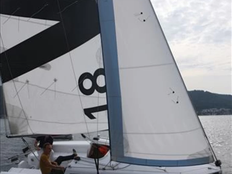 Varianta  18 charter bareboat eller skeppad i Bodman-Ludwigshafen