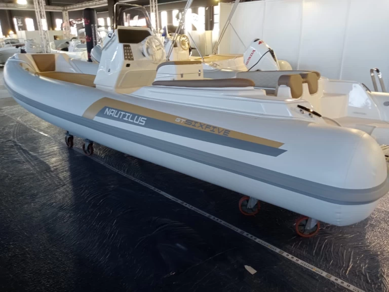 RIB för uthyrning Villaggio San Teodoro till det bästa priset 