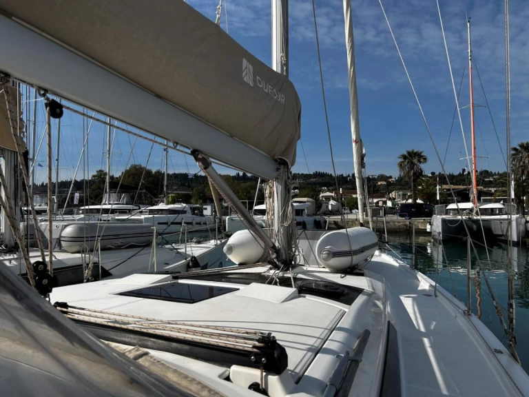 Hyr en Dufour Dufour 390 GL Gouvia 