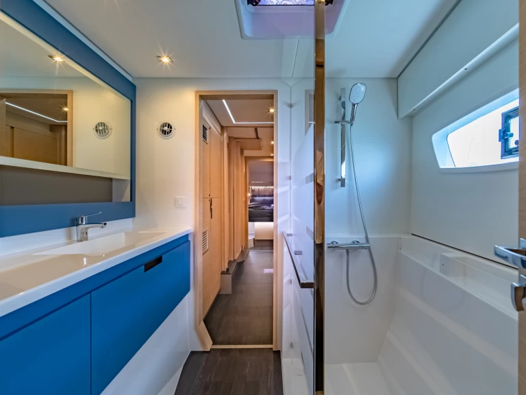 Yacht charter Phuket Yacht Haven Marina billig Elba 45