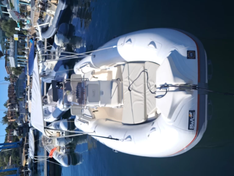 Hyra RIB med eller utan skeppare Bwa Arbatax Port 
