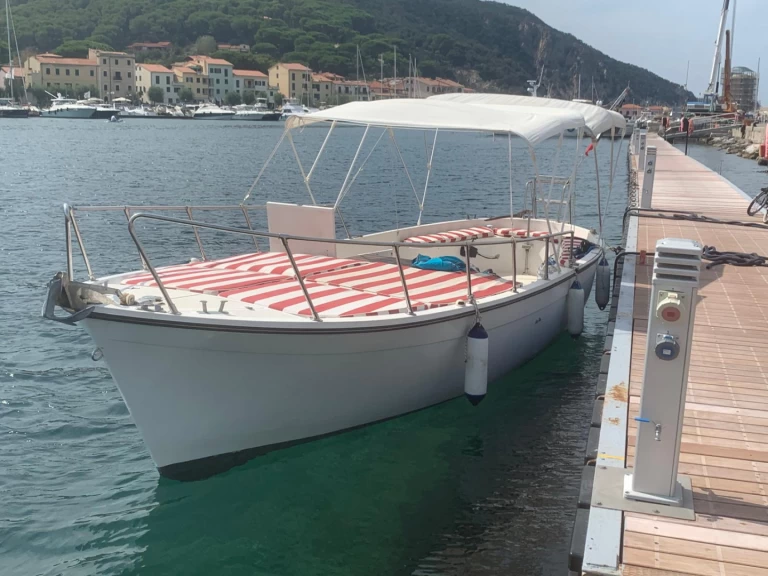 Hyr en Cantiere Gennaro Gatto Gozzo Portoferraio 