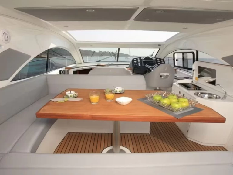 Uthyrning Motorbåt  i Monako  - MonteCarloYachts 42