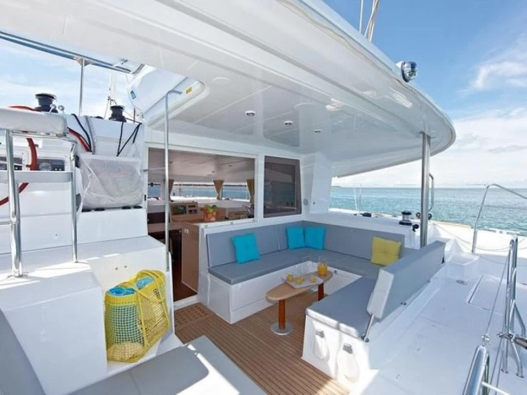 Båtuthyrning Lagoon Lagoon 400 i Es Jondal på Samboat 