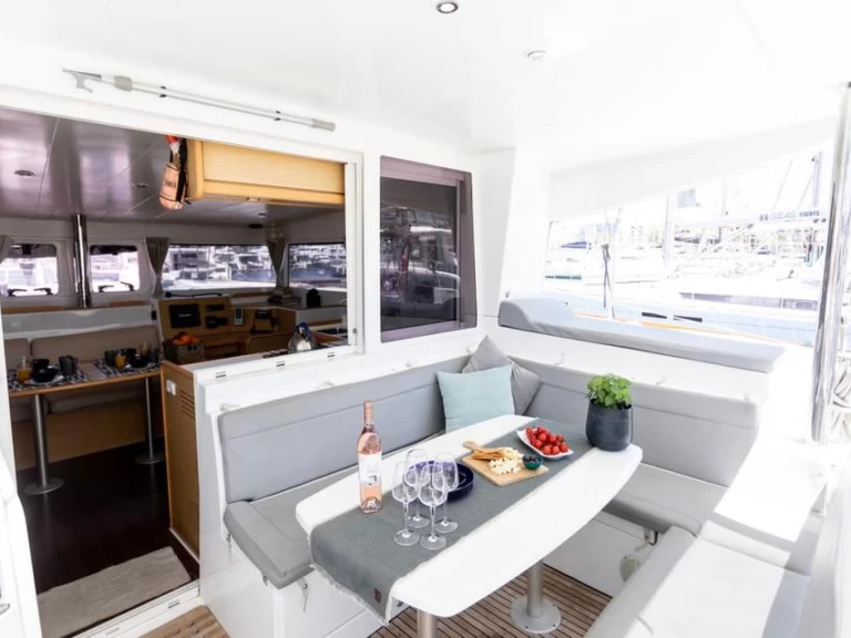 Båtuthyrning Lagoon Lagoon 400 S2 i Sant Antoni de Portmany på Samboat 