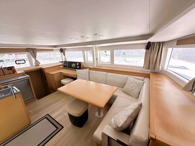 Yacht charter Brittiska Jungfruöarna billig NEON MOON