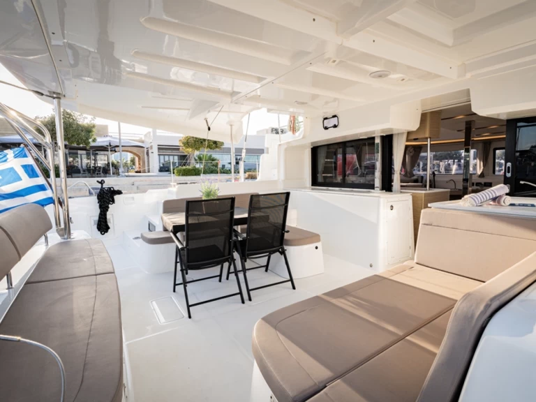 Båtuthyrning Lagoon Lagoon 46 i Piso Livadi på Samboat 