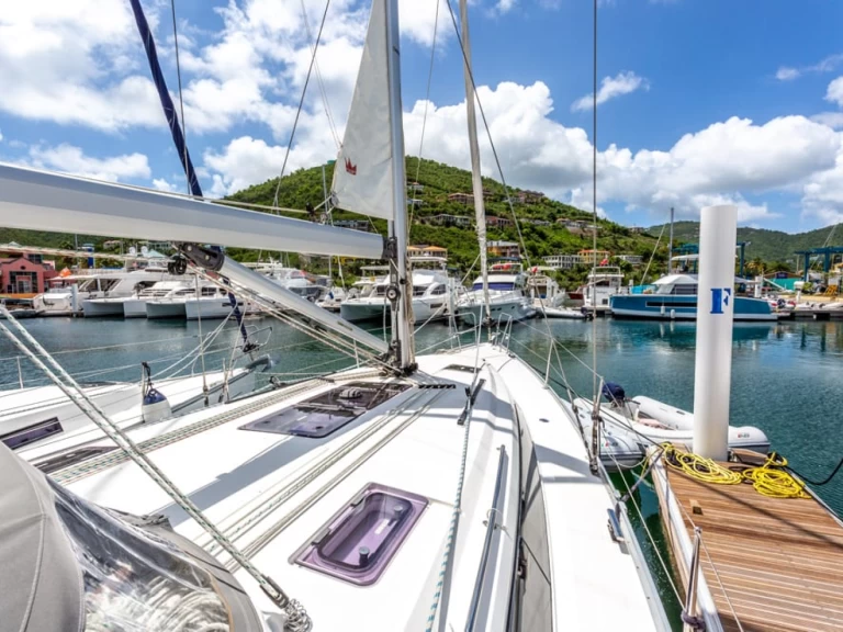 Uthyrning Segelbåt  Bavaria med en båtlicens 