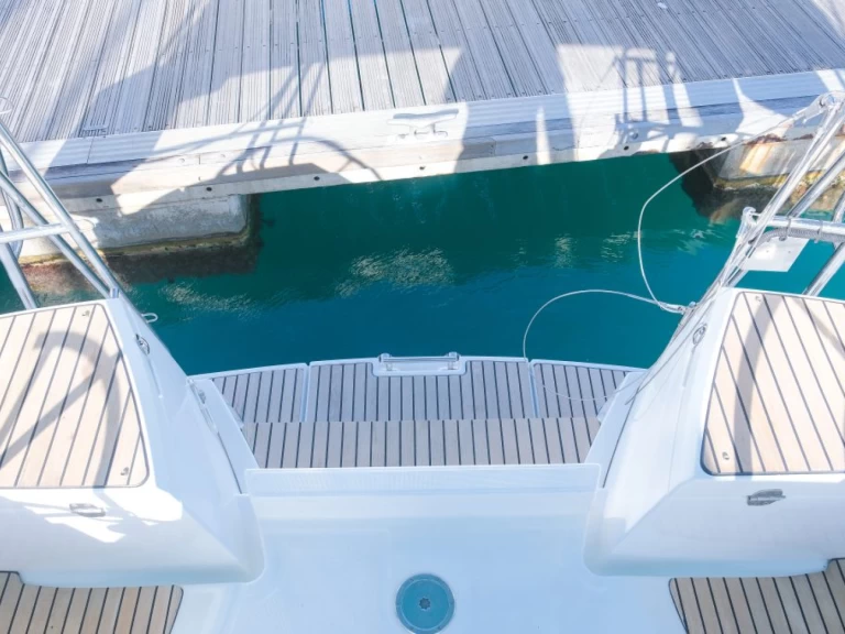 Hyr en Jeanneau Sun Odyssey 44 Ds Parish of Saint George 