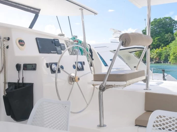 Hyr en Voyage Voyage 480 - 4 + 2 cab. Parish of Saint George 