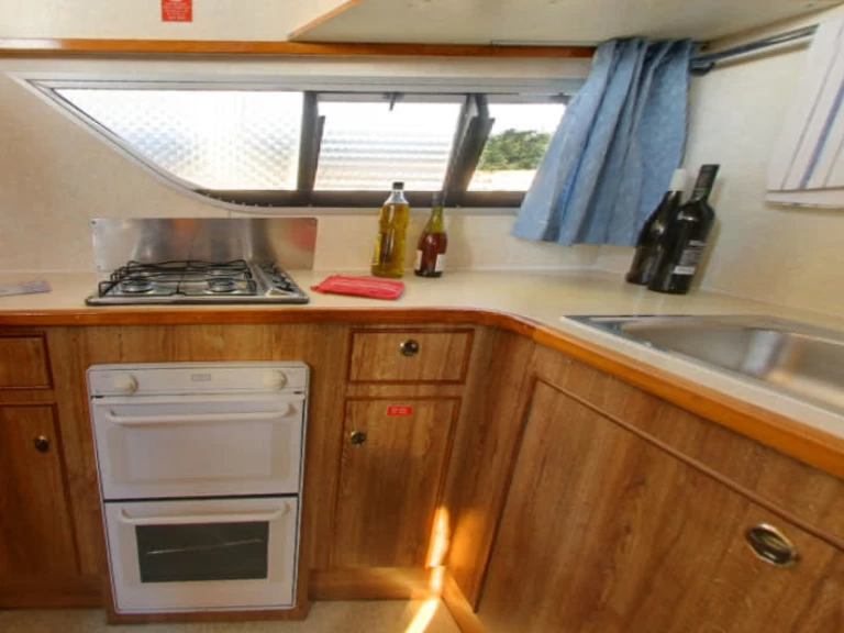  Grand Classique charter bareboat eller skeppad i Hindeloopen