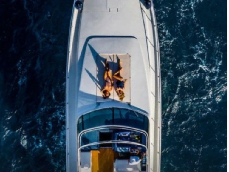 Hyra Lyx yacht med eller utan skeppare Mochi Craft Santa Eularia des Riu 