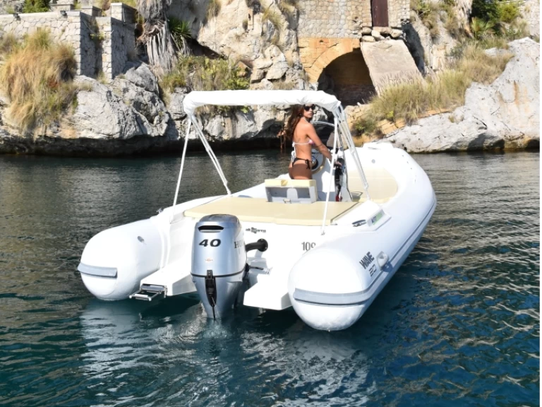 Uthyrning RIB i Palermo - Altamarea Wave 20