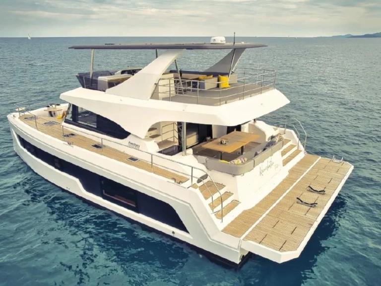 Uthyrning Motorbåt  Aventura med en båtlicens 