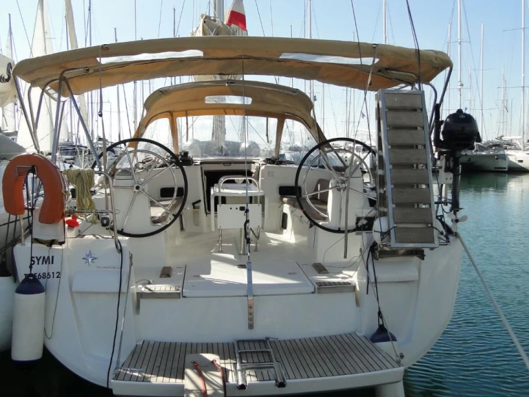 Jeanneau Sun Odyssey 479 charter bareboat eller skeppad i Alimos