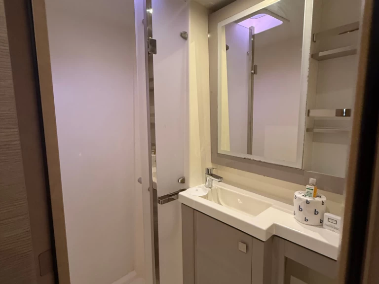 Hyra Katamaran  med eller utan skeppare Fountaine Pajot Road Town 