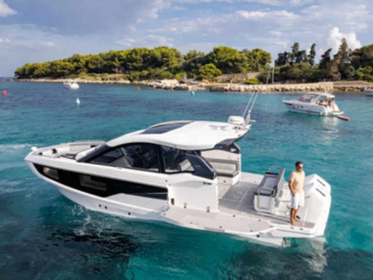 Galeon 375 charter bareboat eller skeppad i Ayia Napa