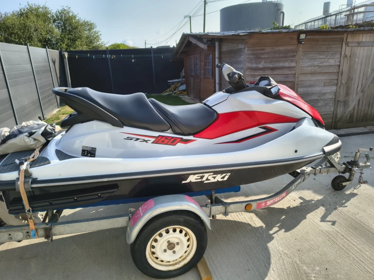 Hyra Jet ski med eller utan skeppare Kawasaki Saint-Malo 