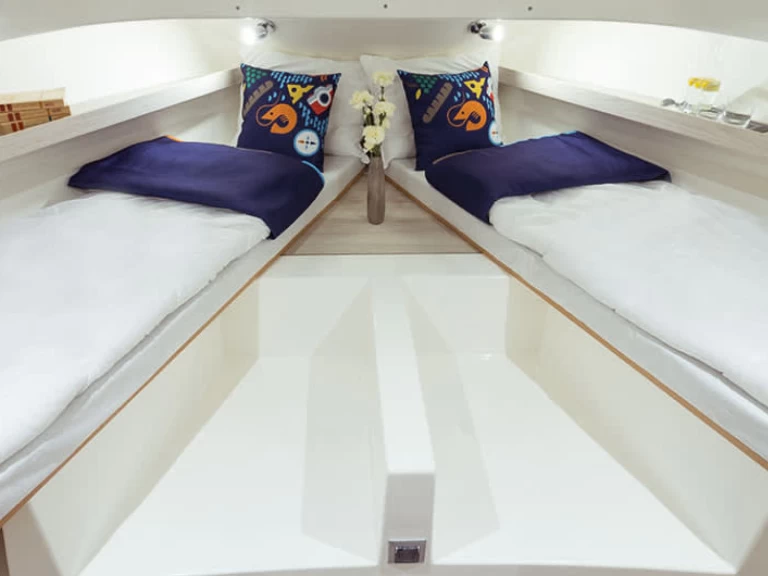 Yacht charter Portiragnes billig Horizon 1