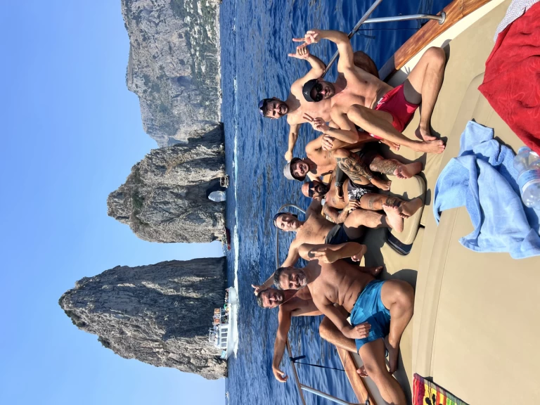 Motorbåt  för uthyrning Castellammare di Stabia till det bästa priset 