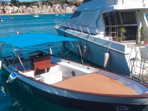 Yacht charter Giardini-Naxos billig Lancia siciliana 