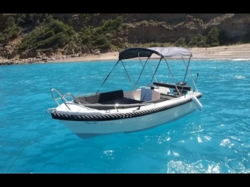 Uthyrning Motorbåt  Baltic med en båtlicens 