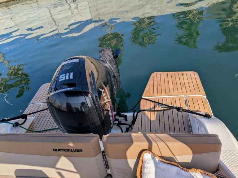 Uthyrning Six-Fours-les-Plages - Quicksilver Quicksilver 605 Sundeck av Samboat 