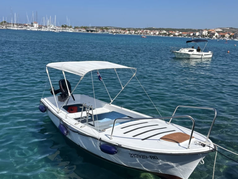 Yacht charter Rogoznica billig Pasara 4.6