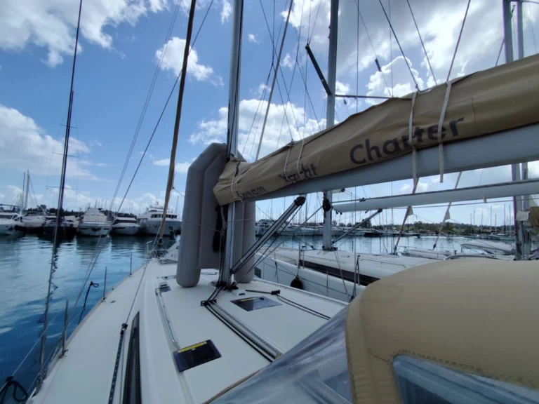 Båtuthyrning Bénéteau Oceanis 48 i Gouvia på Samboat 