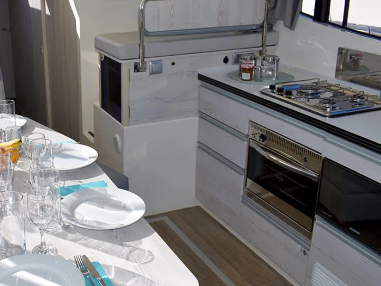 Yacht charter Branges billig Horizon 4