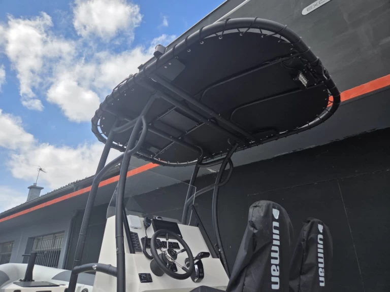 Searib's SR 760 PRO charter bareboat eller skeppad i Arzon