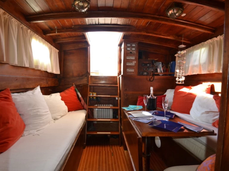 Uthyrning Chiavari - SIMEONI GOLETTA 15 MT av Samboat 