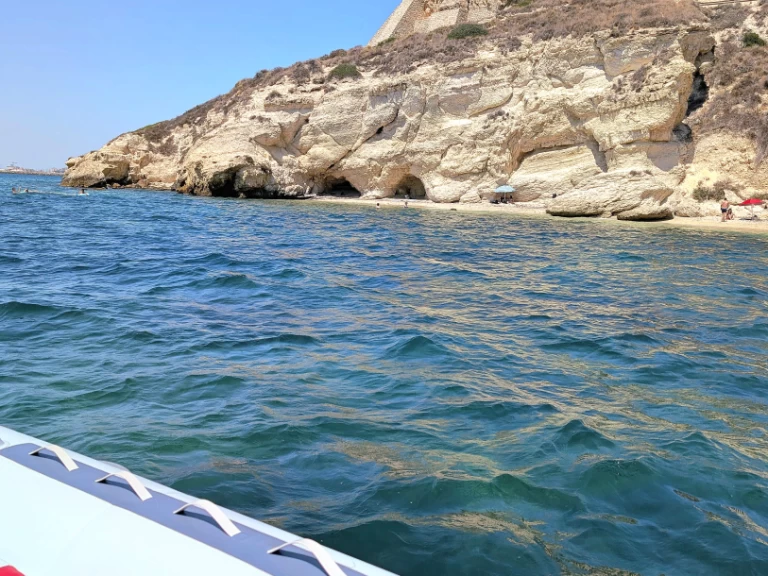 Båtuthyrning Bwa Bwa 550 Pro i Cagliari Port på Samboat 