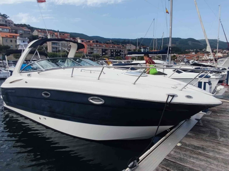 Monterey 270 cr charter bareboat eller skeppad i Combarro