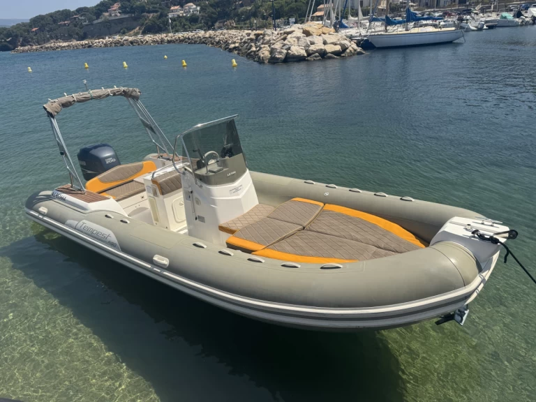 Båtuthyrning Capelli Tempest 690 Luxe i La Madrague på Samboat 