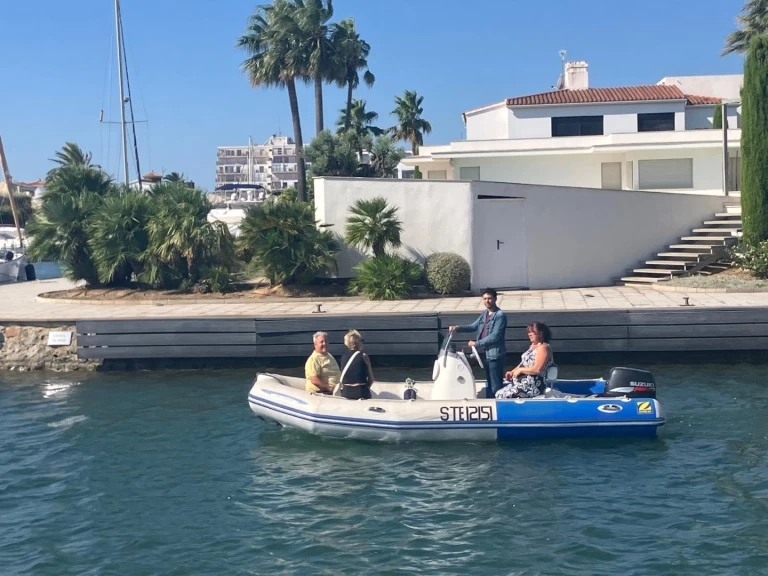 Uthyrning RIB Zodiac med en båtlicens 