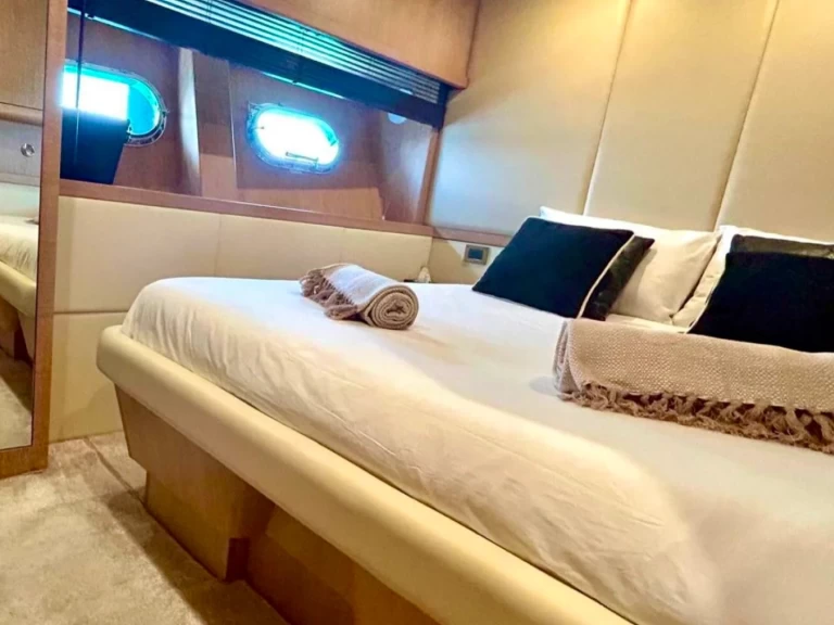 Hyr en Alfamarine 78 Saint-Tropez 