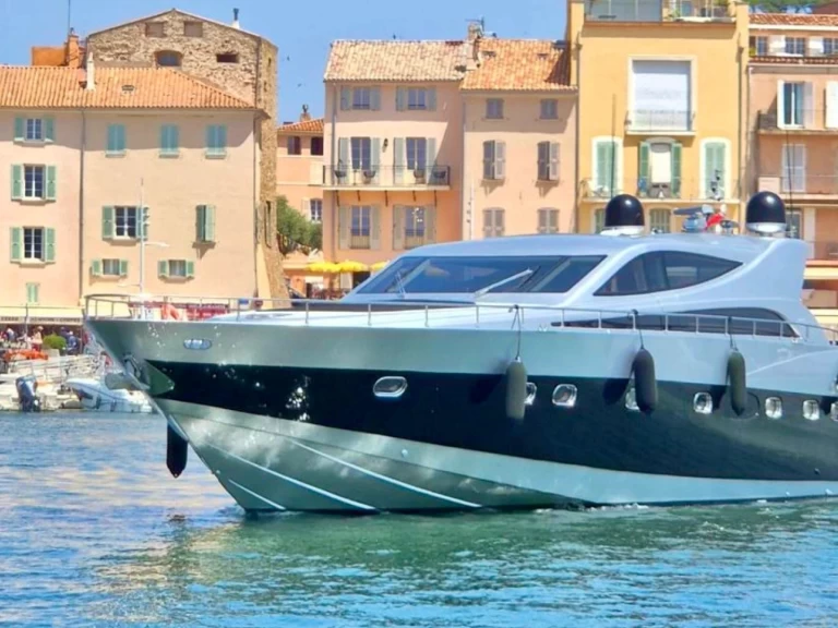 Hyra Lyx yacht med eller utan skeppare Alfamarine Saint-Tropez 