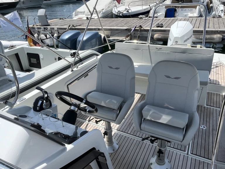 Yacht charter Les Issambres billig Flyer 8 SPACEdeck
