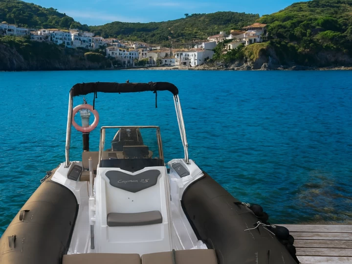 Hyra RIB med eller utan skeppare Ranieri Empuriabrava 