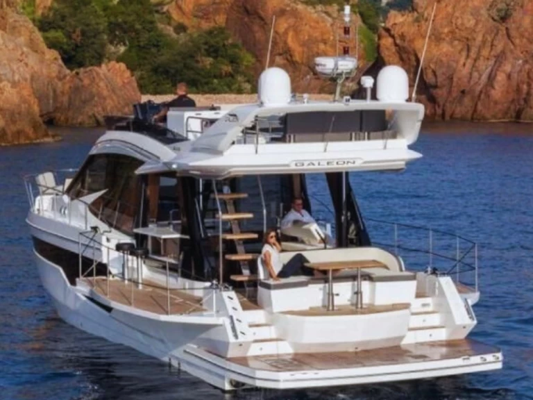 Hyr en Galeon Galeon 500 Fly Cannes 