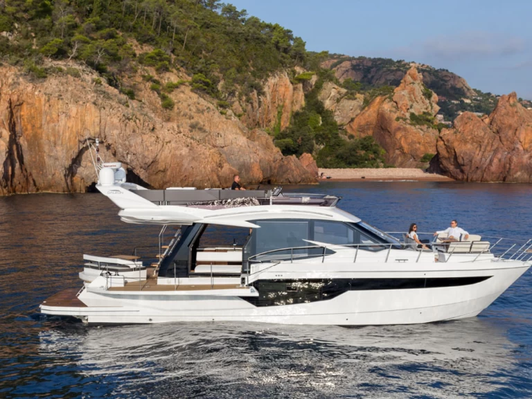 Båtuthyrning Galeon Galeon 500 Fly i Saint-Tropez på Samboat 